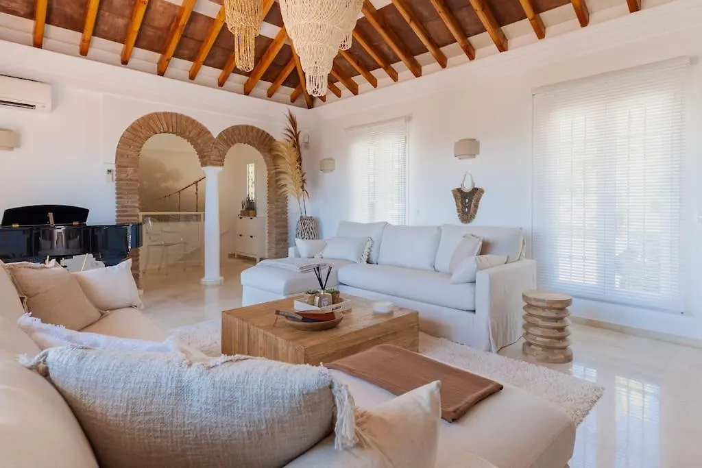 Casa Feliz - Mijas Golf, Private Pool, 3 Bedroom 3 Bathrooms Ensuite Malaga Spain